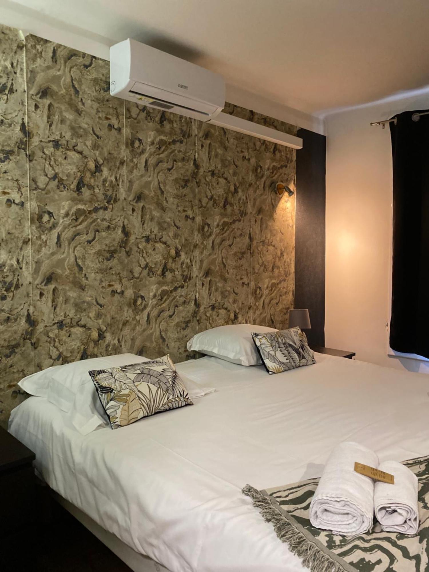 שאמברי Hotel Des Beaux Arts מראה חיצוני תמונה